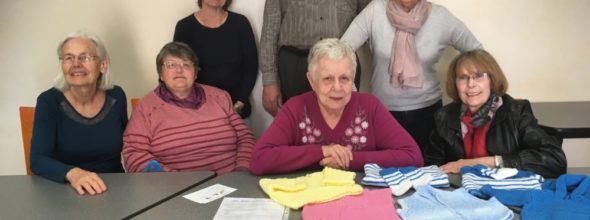 LES TRICOTEUSES ONT LE CŒUR SUR LA MAIN
