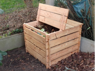 Je composte pour nourrir mon jardin - Gestion des déchets  Aix-Marseille-Provence