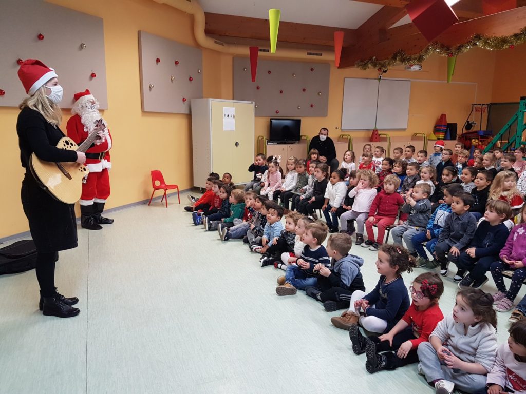 Concert_maternelle_PèreNoël 2020 Mairie Saint-Savournin