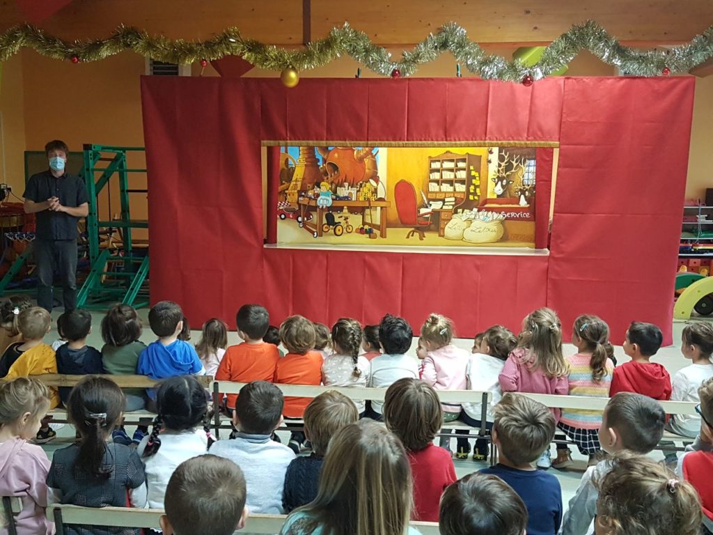 Spectacle Noel maternelles 2020_un noël chez les Trolls Mairie Saint-Savournin