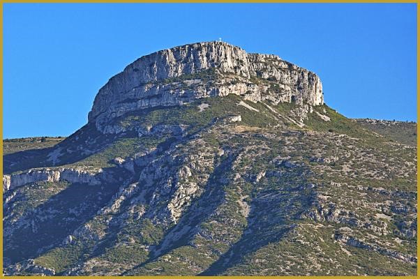 Mairie Saint-Savournin Vendredi de l'histoire 17 déc 18h30 Cercle philharmonique - Histoire du Garlaban par George Mérentier, guide pays d'Aubagne et de l'Etoile