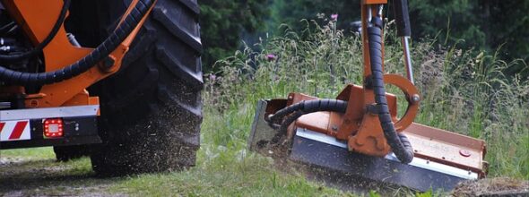 FAUCHAGE EN BORD DE ROUTE