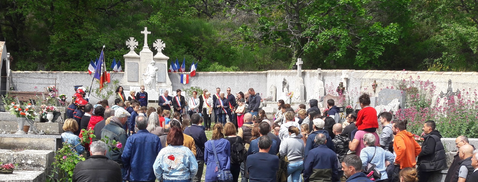 Mairie Saint-Savournin commemoration 8 mai 2022 cimetière