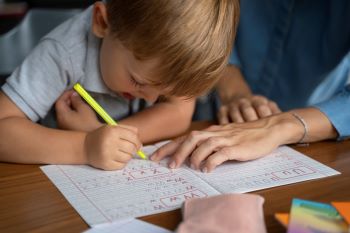 Mairie Saint-Savournin étude surveillée groupe scolaire L'Estello